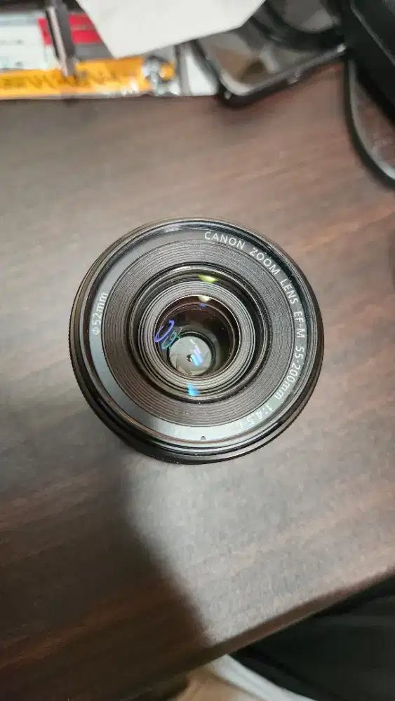 Lensa Canon EF-M 55-200mm