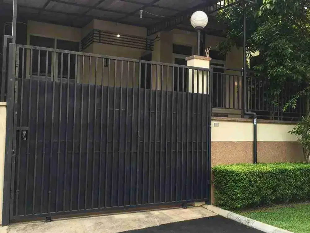 RUMAH MINIMALIS DI TENGAH KOTA SIAP HUNI