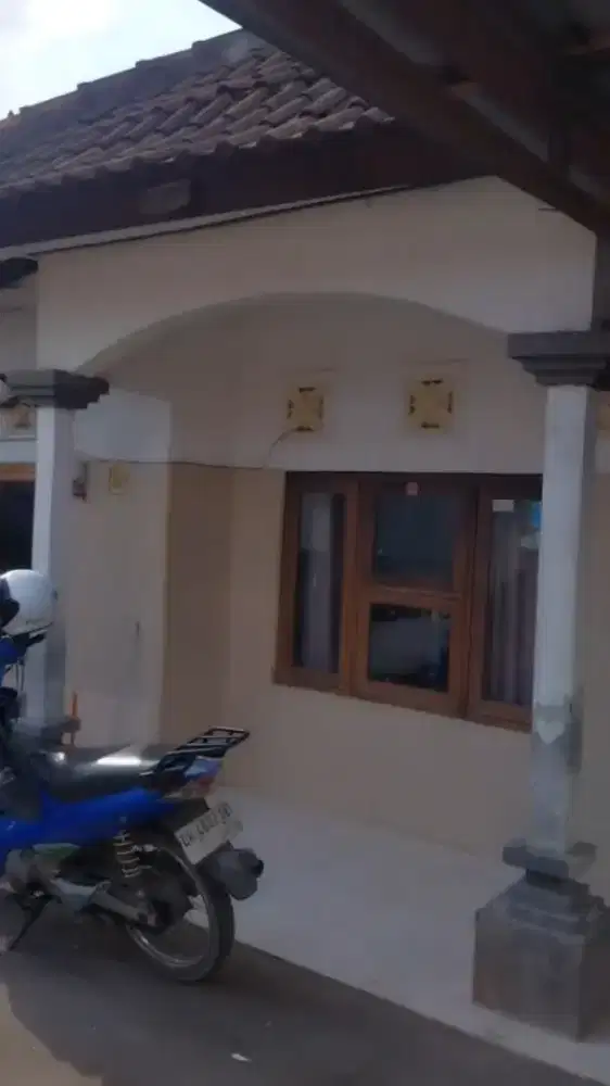 Jual rumah second lantai 1 di Jl Gunung Salak Selatan Bali