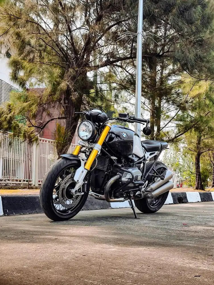 BMW R Nine T (R9T) tahun 2015 Low Odo Mulus Mint Condition R9T