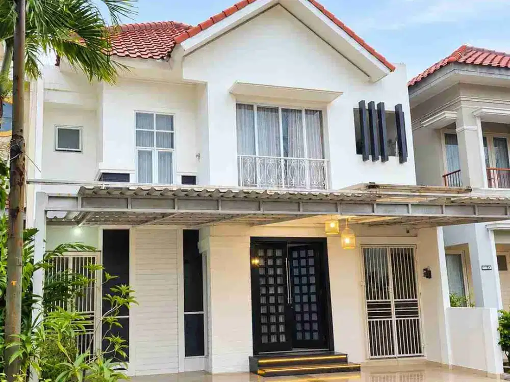 Di jual rumah di lengkapi private pool. Legenda Wisata Cibubur