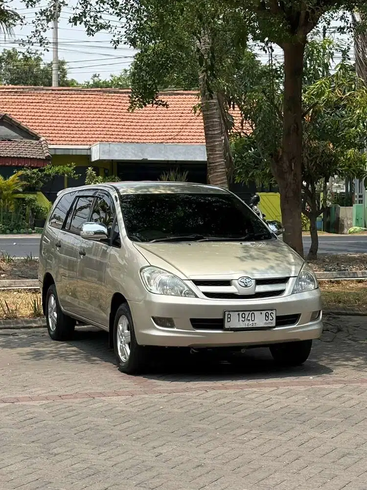 Toyota Kijang Innova 2007 Bensin