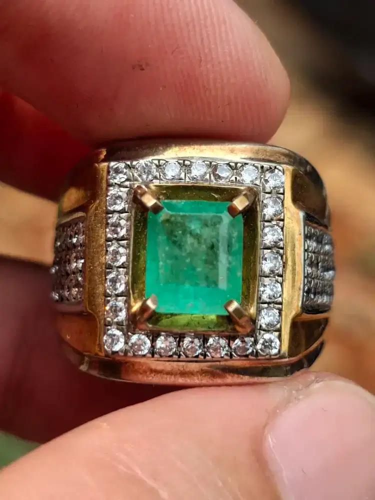 Natural emerald beryl