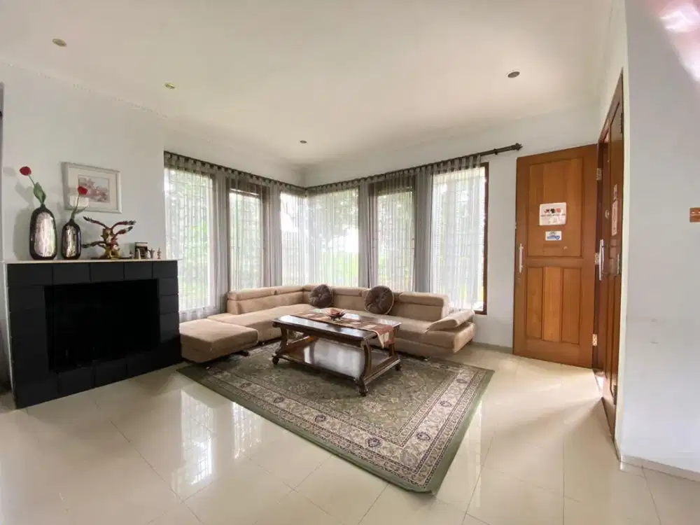 Dijual Villa 3 Lantai Bagus Mewah Modern Minimalis Siap Huni Lokasi di Resort Dago Pakar Bandung