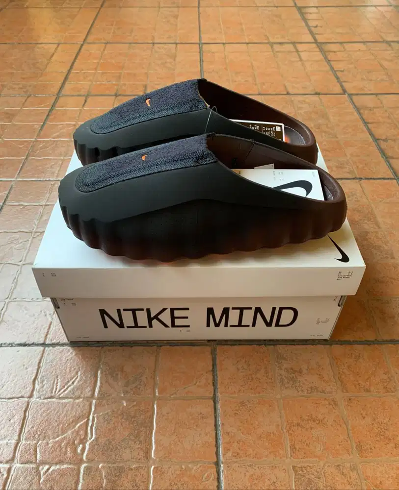 Nike Mind 001 Bronze Eclipse Total Orange Size US 9 / Euro 42.5 BNIB