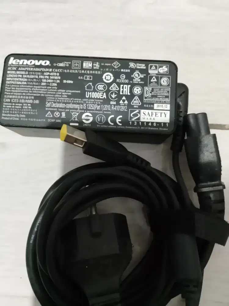 Charger laptop ori lenovo