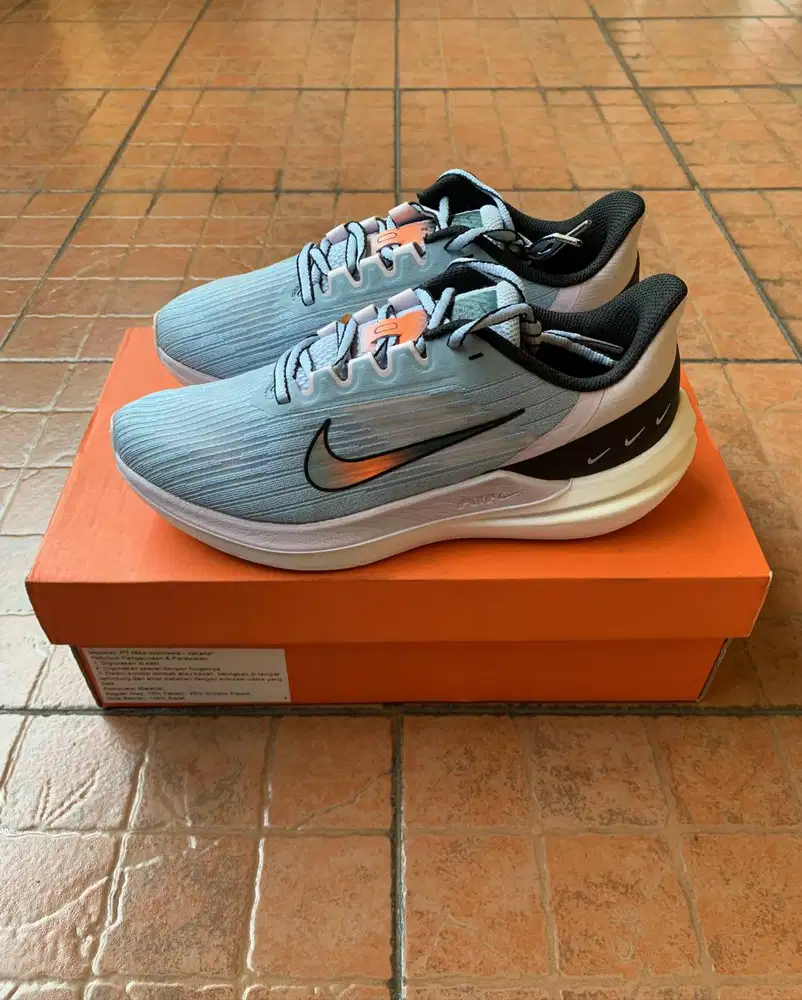 Nike Air Winflo 9 Size US 7 / Euro 38 VNDS