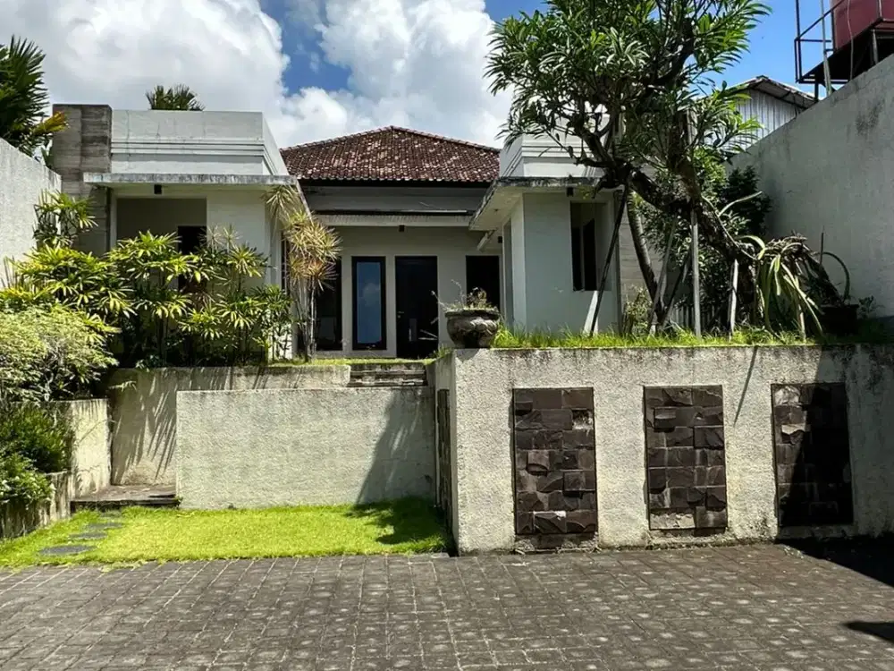 Villa + Showroom 2 Lantai Disewakan di Teuku Umar Barat, Denpasar