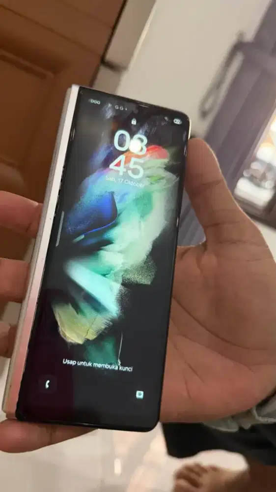 Saya mau jual hp samsung z fold 3 5g