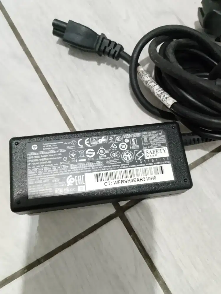 Jual charger/adaptor laptop HP original bawaan nya