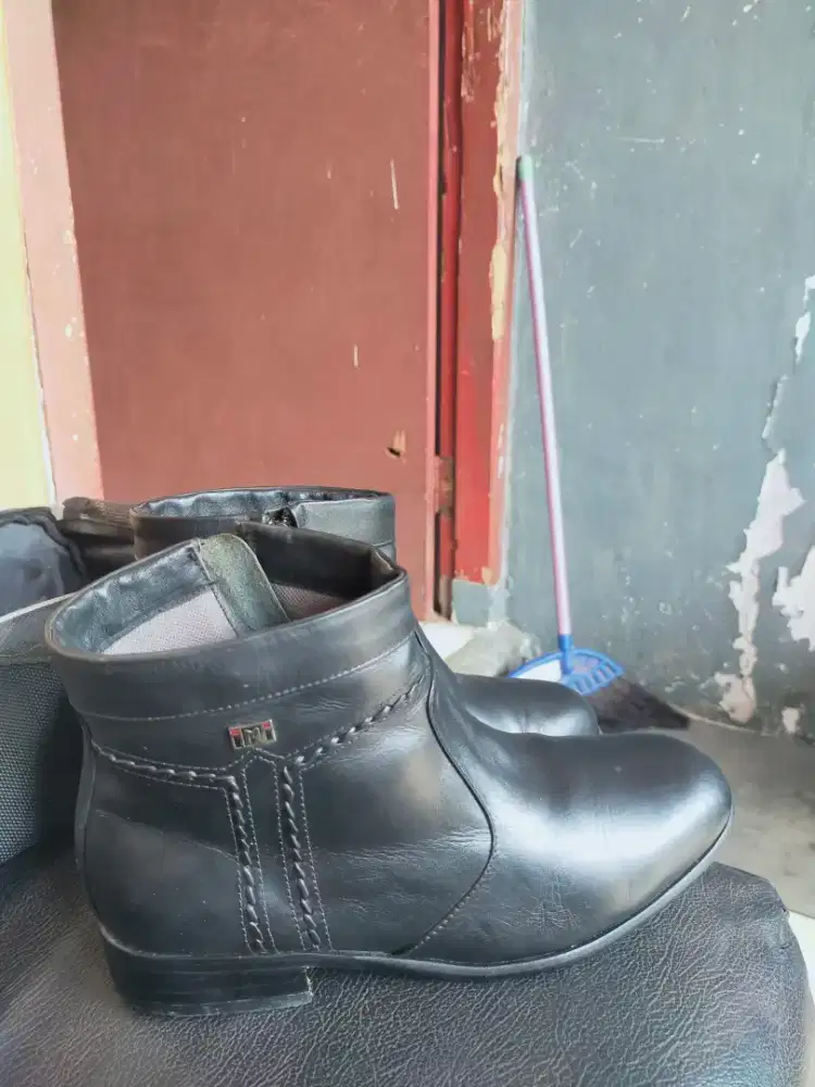 Sepatu marelly ukuran 38