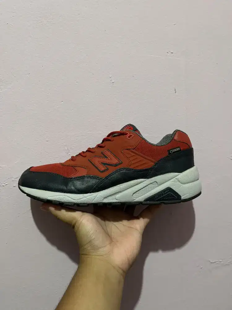 New Balance 580