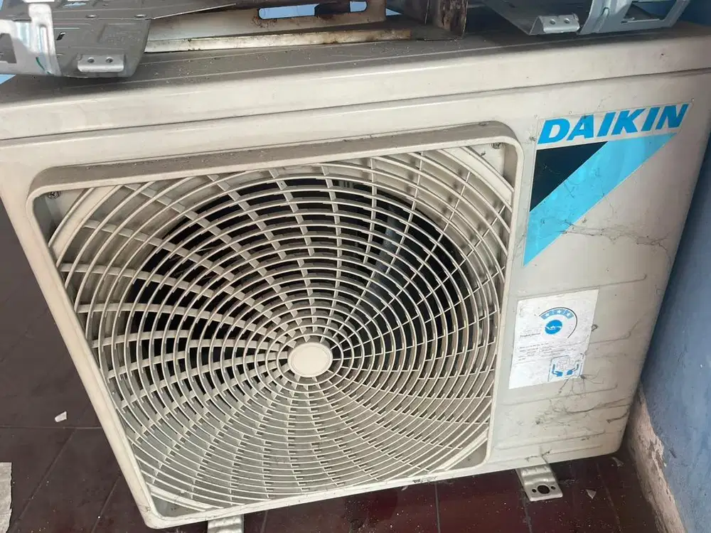 AC Daikin 1/2 PK 15AV