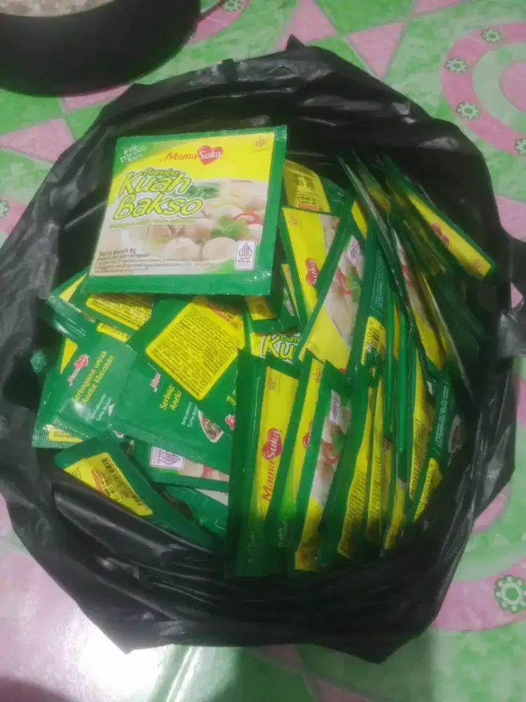 Bumbu kuah bakso ada 150 biji