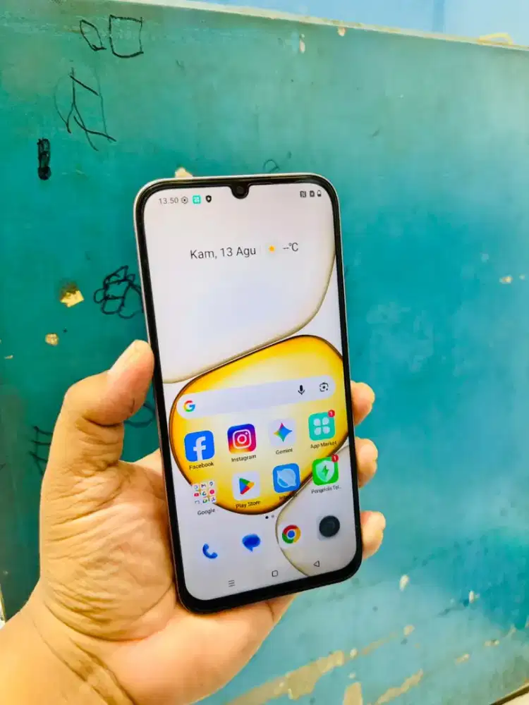 Realme P4 Lite 4/256 Hp casan 10 watt