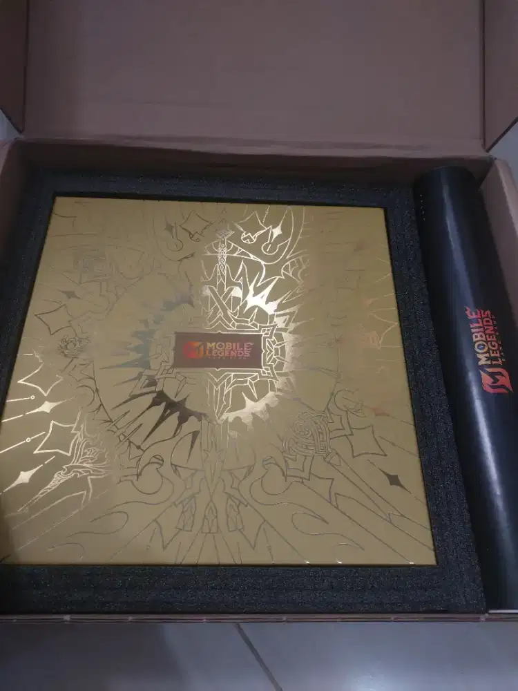 Merchandise anniversary 10th Mobile Legends