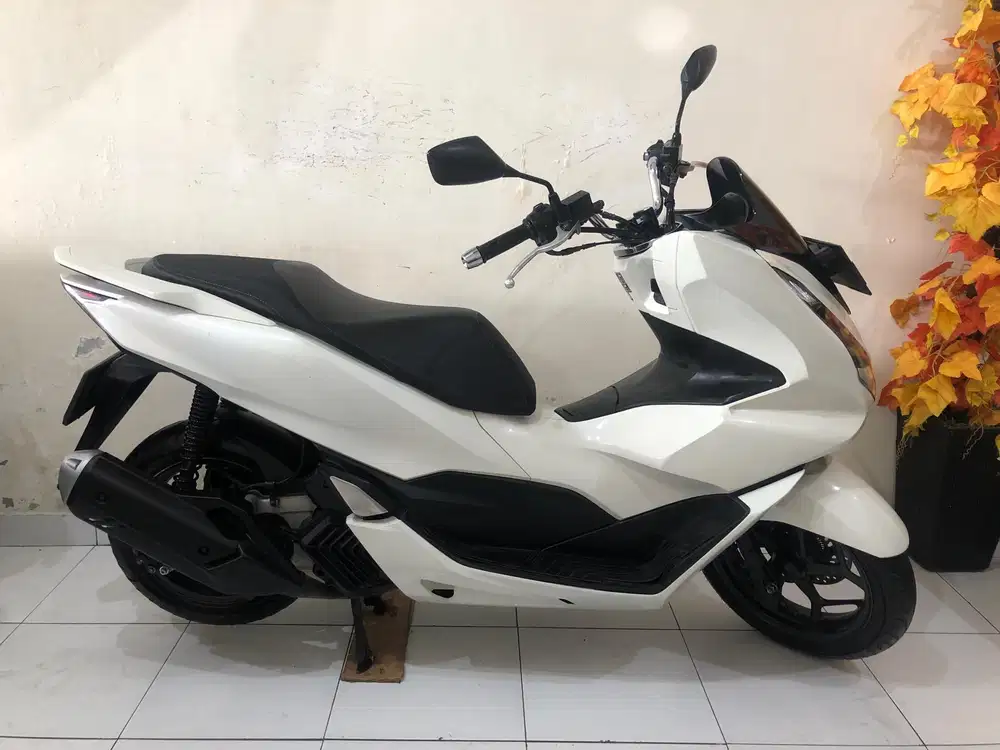 Honda PCX 160 ABS Th.2021 putih!!