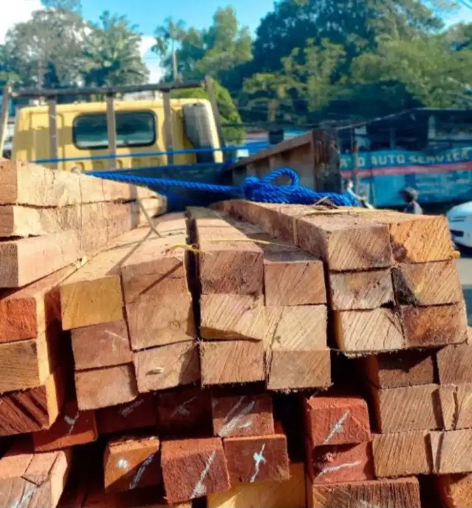 Loker supir toko matrial dan kayu