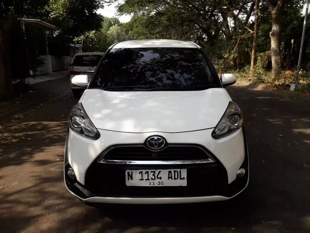 TOYOTA SIENTA 1.5 G M/T 2016 BISA KREDIT