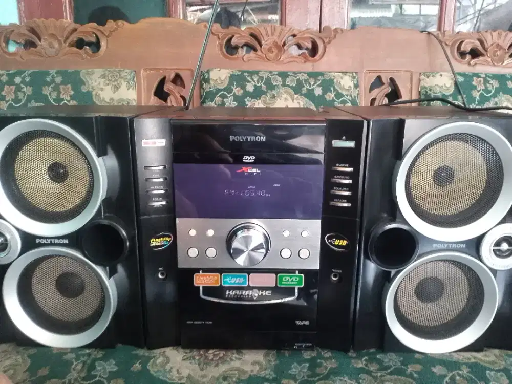 Dijual radio Polytron masih normal semua