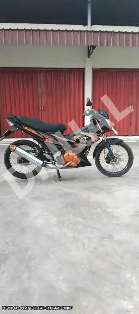 Satria FU 150 SE 2014 Orange Plat G Slawi Lengkap Hidup Velg 2 Set