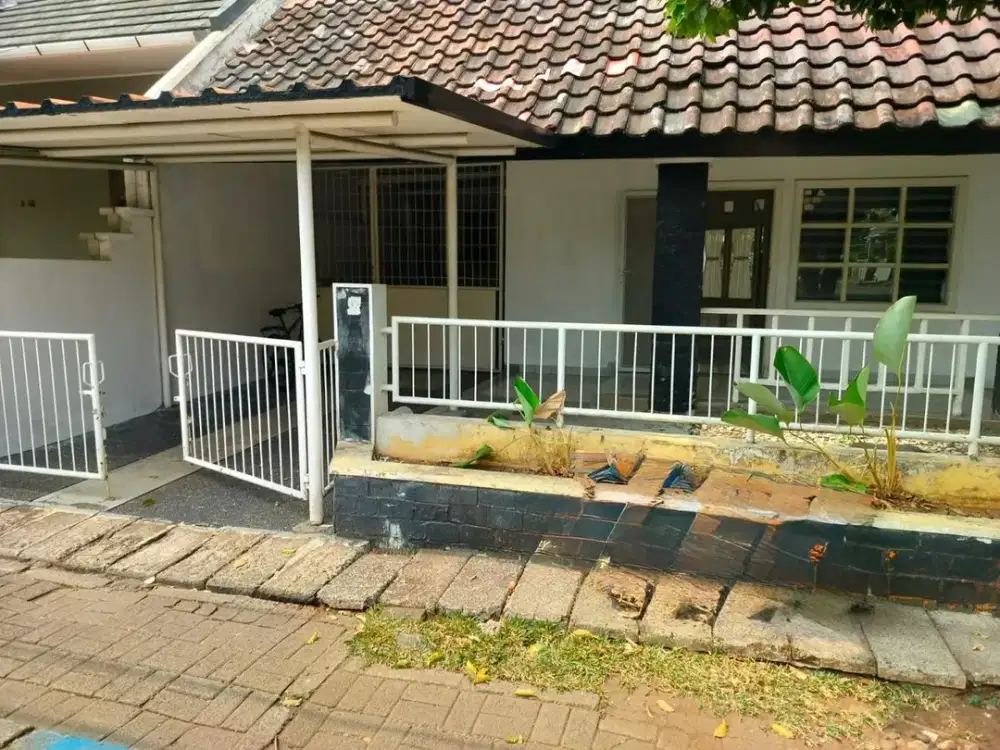Sewa Rumah Anggrek Loka BSD, Siap Huni di Depan Taman