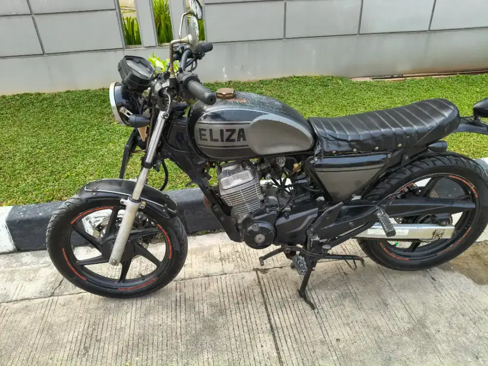 Dijual motor Honda Mega pro mono shock tahun 2011