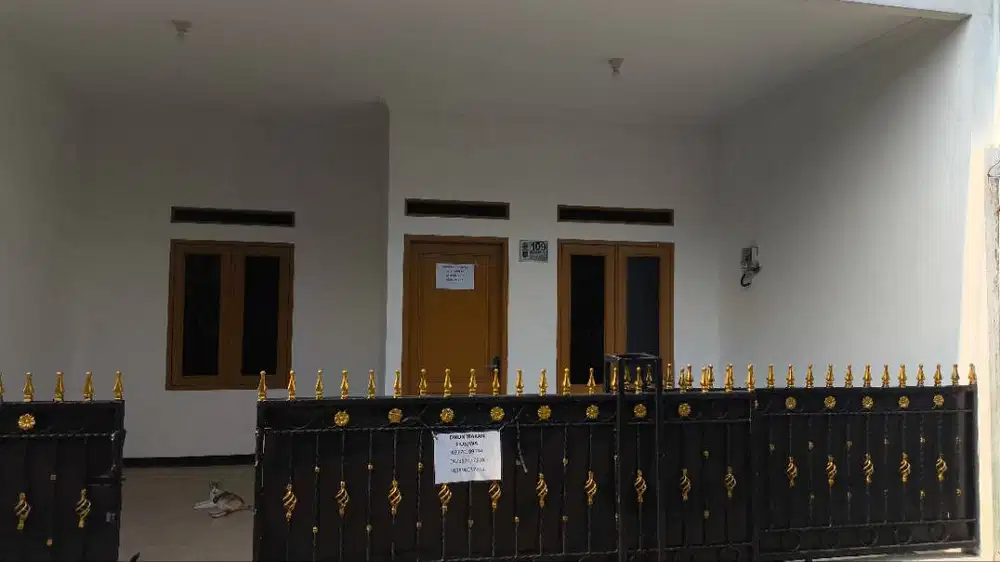 Rumah dikontrakan deket SPBU, Pasar dan Mall