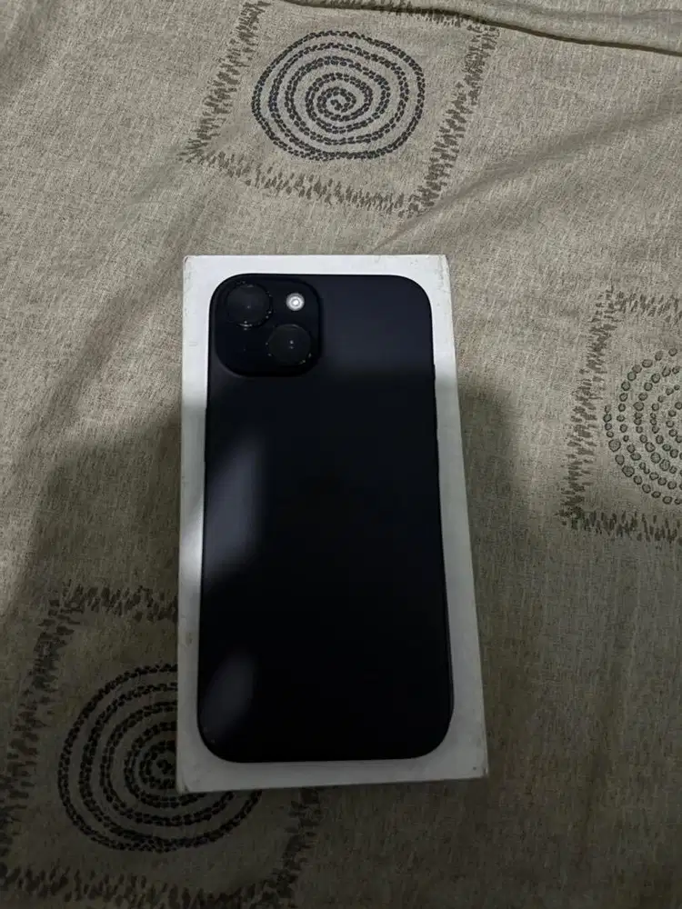 (Preloved) - Iphone 15 - (128GB)