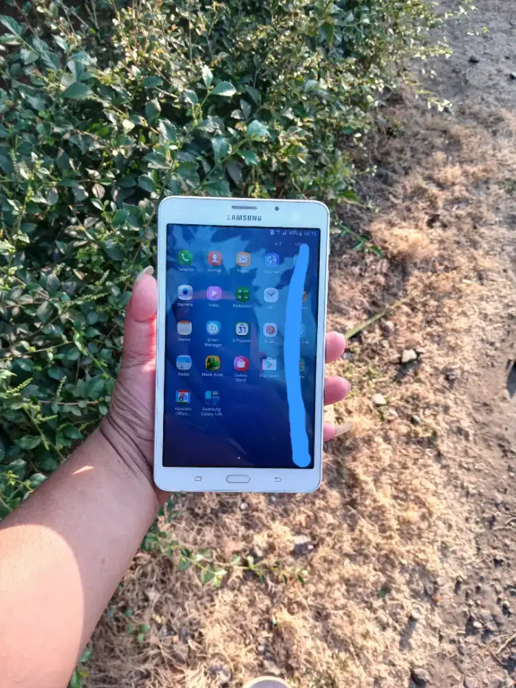 Samsung Galaxy Tab J. Kondisi Siap Pakai Sinyal 4G.