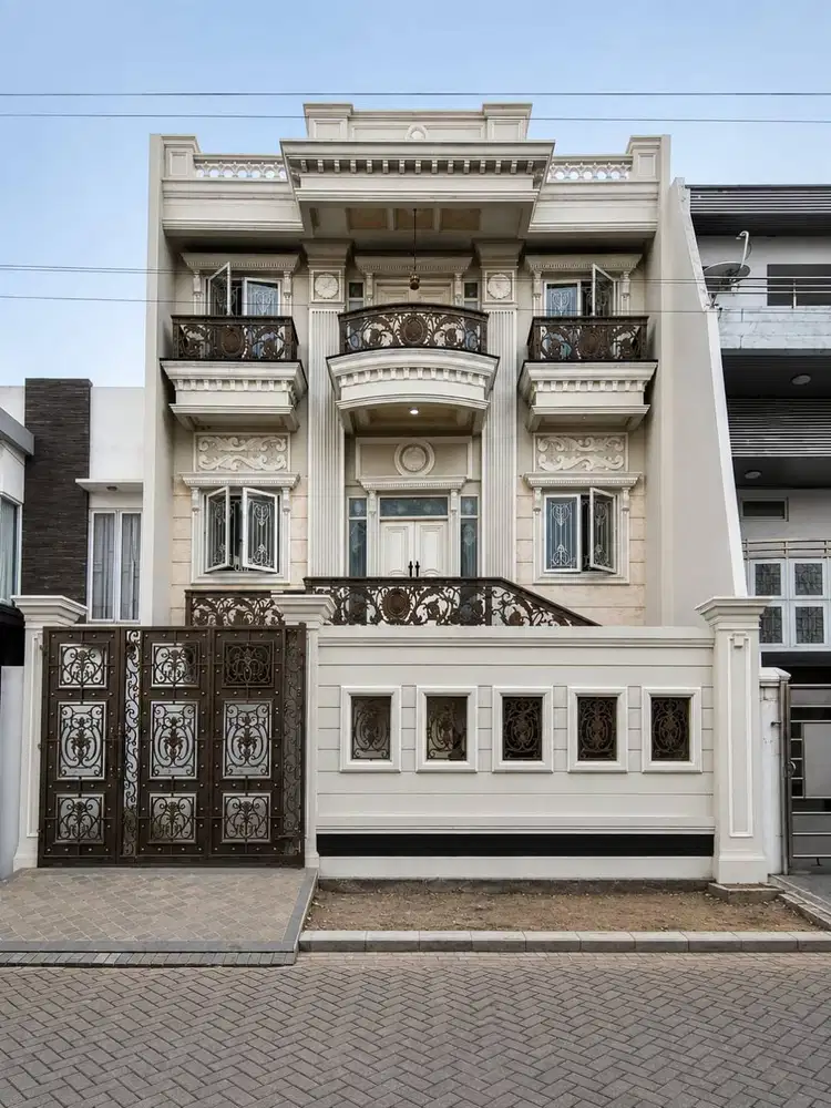 Rumah Classic Luxury Taman Palem Lestari Selangkah ke Pik Jakarta