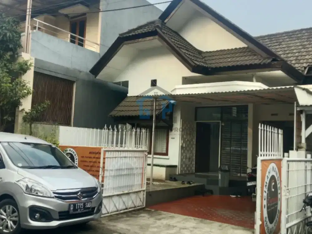 Dijual Rumah Komplek Taman Mutiara Pusat Kota Cimahi Jarang Ada Row Jalan Besar
