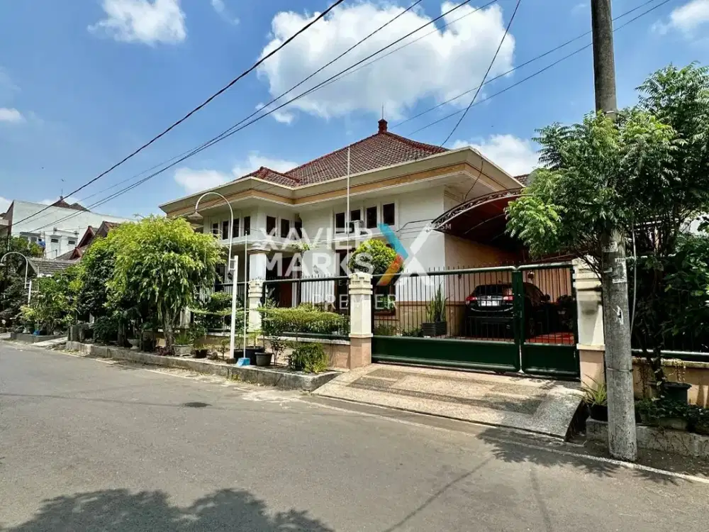 DIJUAL Rumah Terawat Cocok untuk Guest House atau Rukos Siap Huni Keamanan 24 Jam Lingkungan Nyaman Dekat Kampus Ternama Dan JL Suhat di Griyashanta