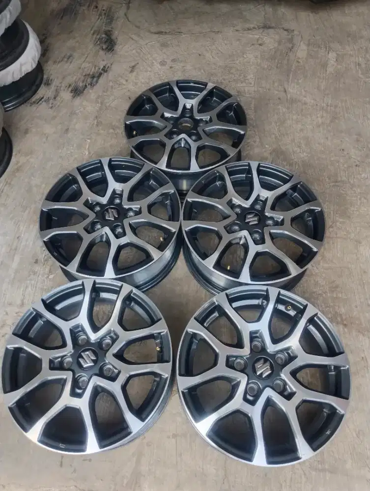 Vleg Suzuki xl7 r16