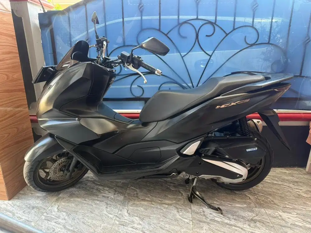 Pcx 2023 157cc warn hitam favorit