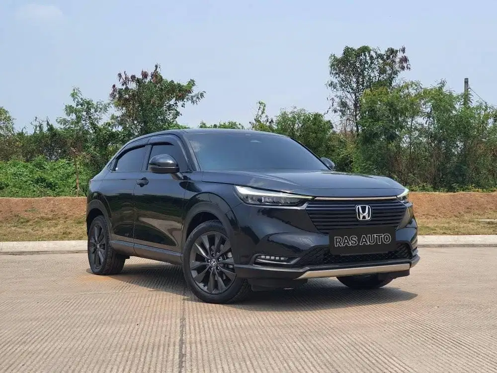 HONDA HRV 1.5 SE SENSING PANORAMIC AT 2023 HITAM