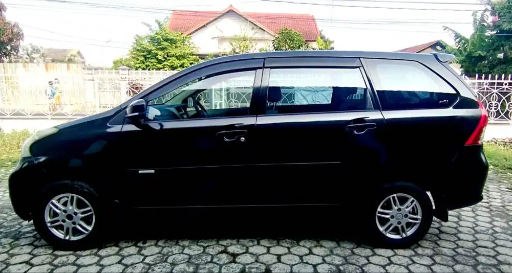 Xenia 2013 matic low km