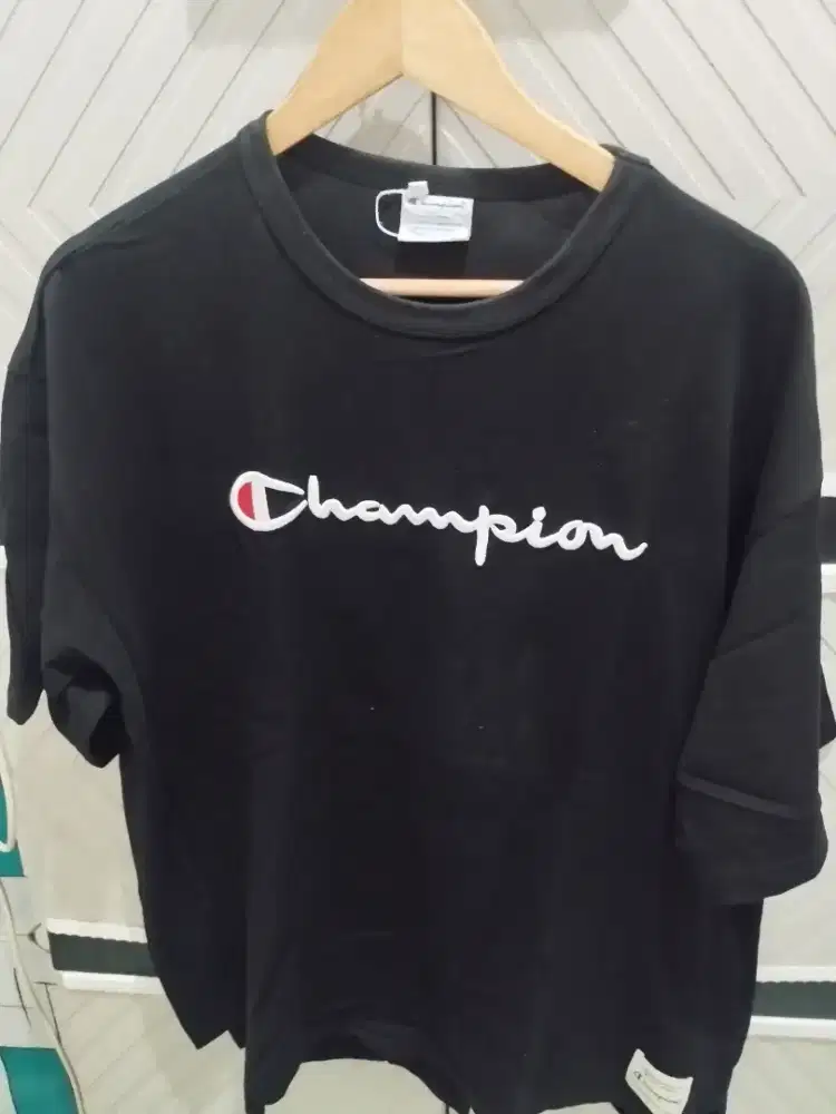 Kaos CHAMPION HITAM