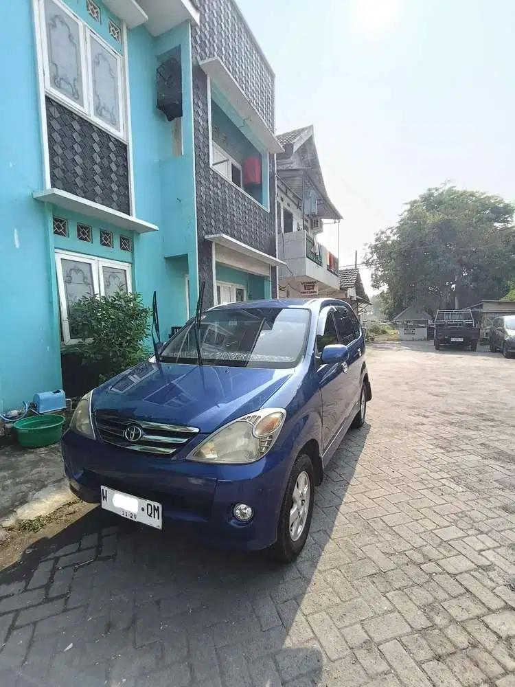 Toyota Avanza 2004 Bensin