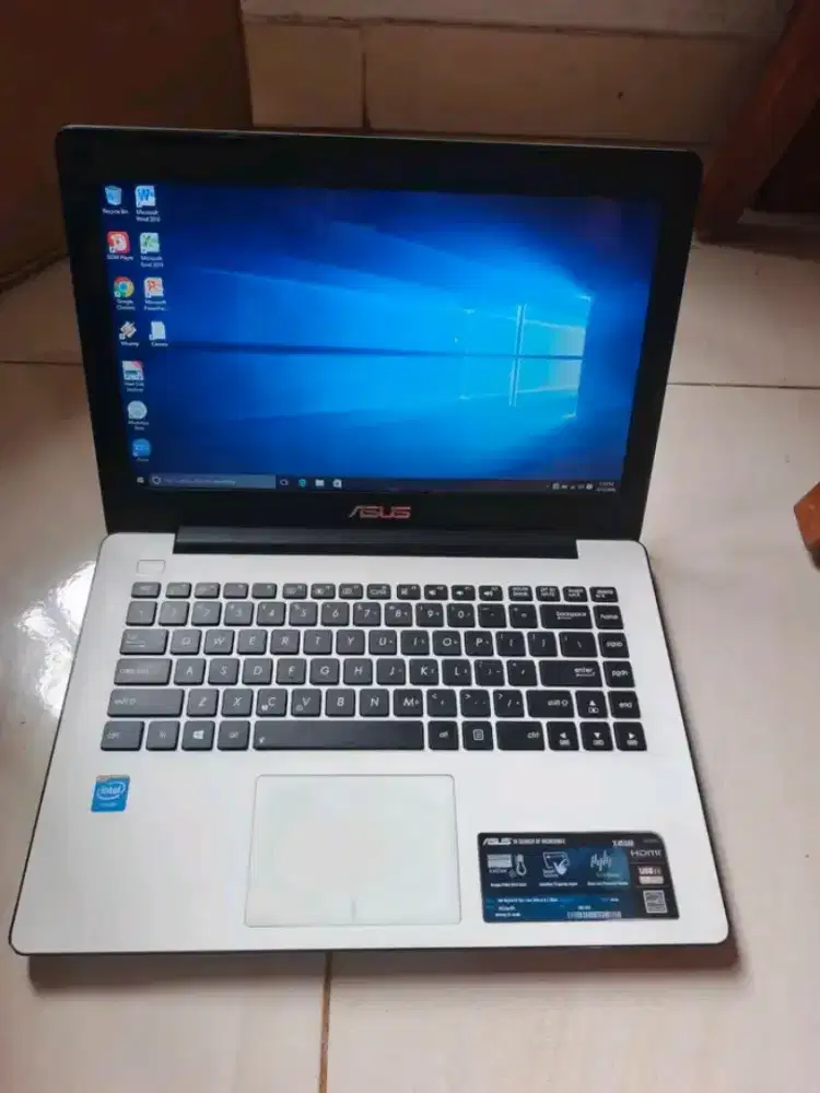 laptop asus Ram 8gb layar 14inch siap pakai (bs nego)