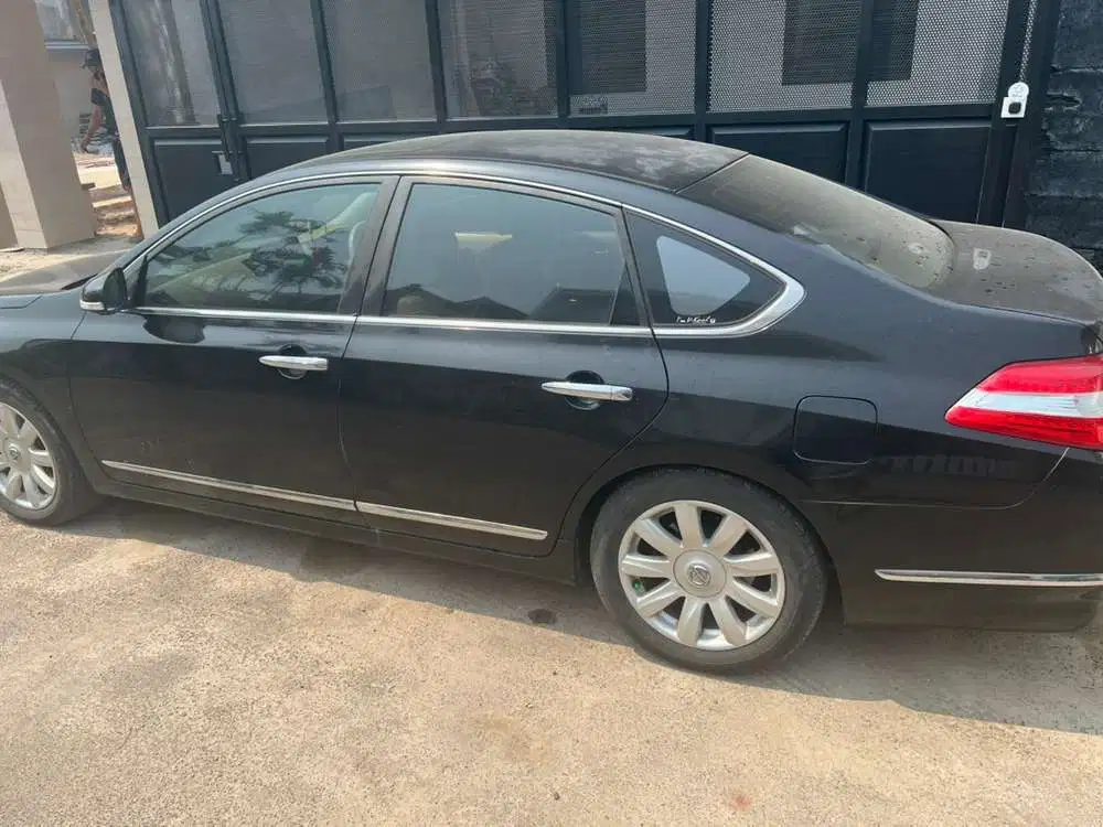 Nissan teana 2.5 XV 2010