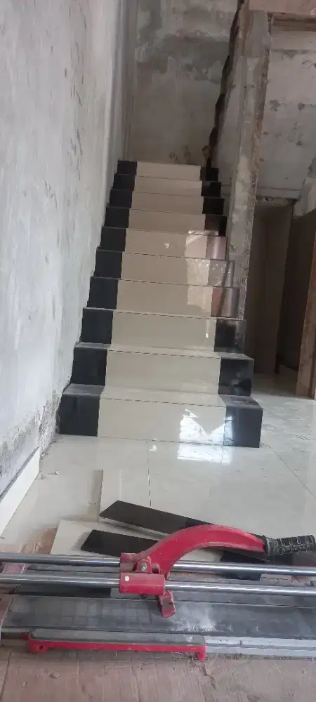 Tukang bangunan