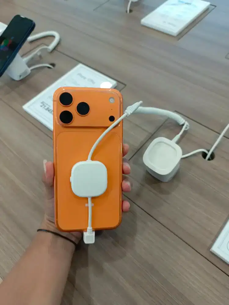 I-Phone 17 pm lagi promo di fonel store mega mall batam Center