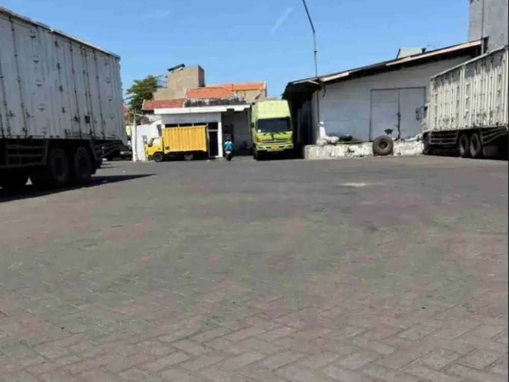 seriusan ada? gudang luas di tengah kota surabaya, genteng pecindilan tunjungan undaan