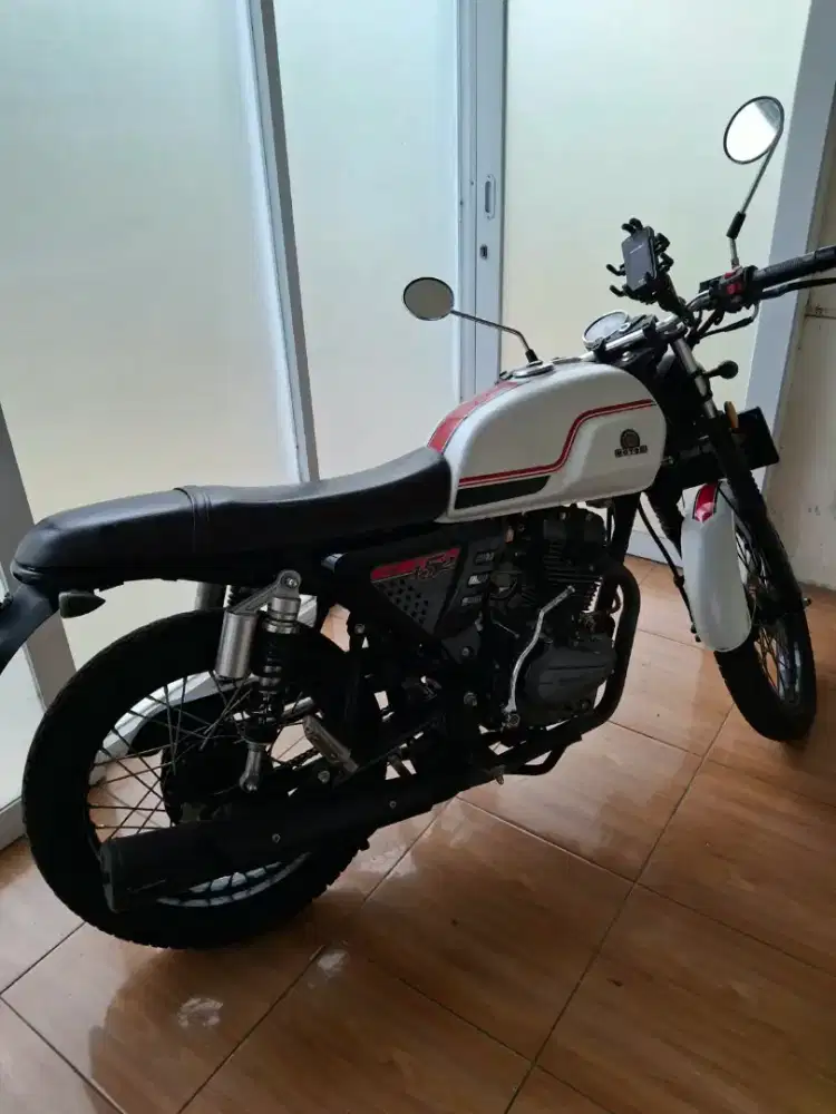 Motor bekas benelli 152