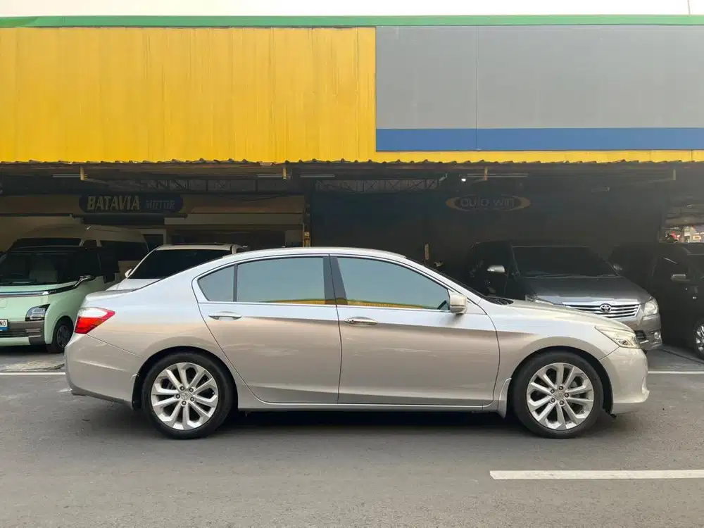[KM 41RB] Honda Accord VTi-L 2013 VTIL Civic C200 C250 Camry 2014 2015