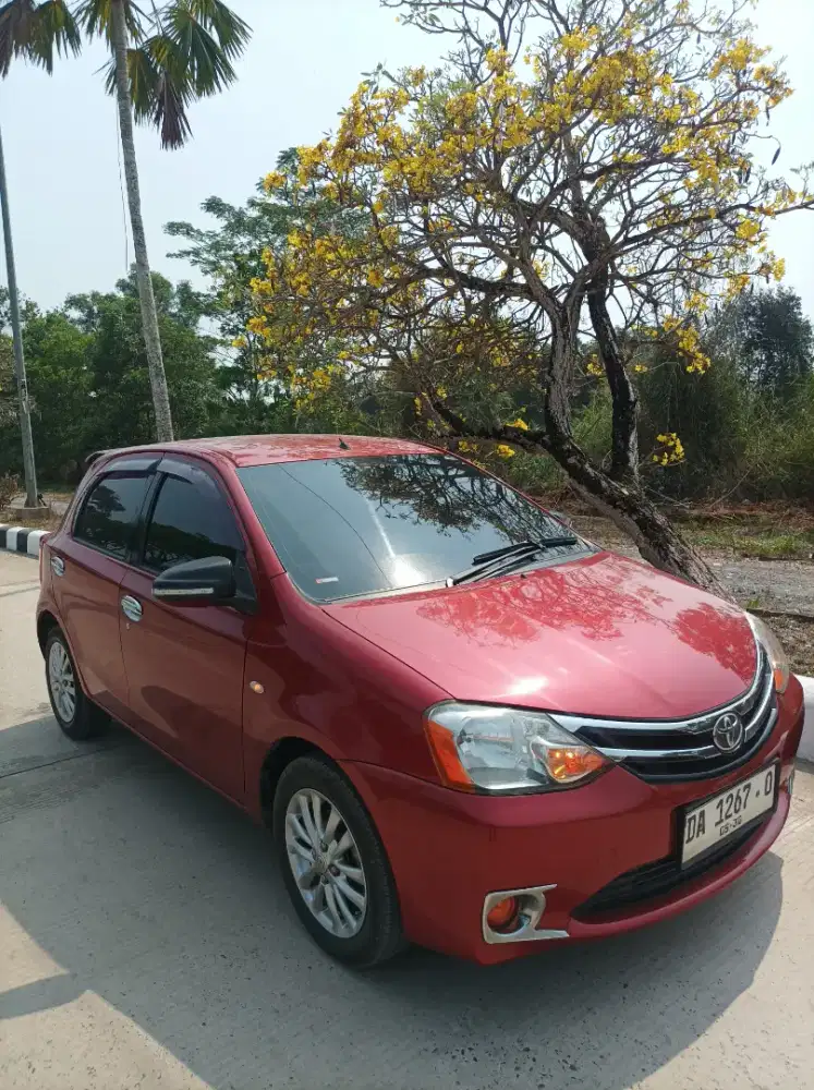 Etios valco 2015