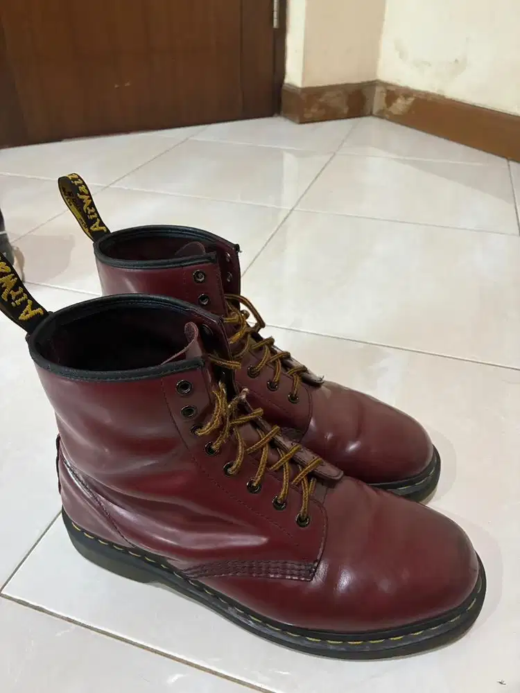Red cherry boots docmart sz 45