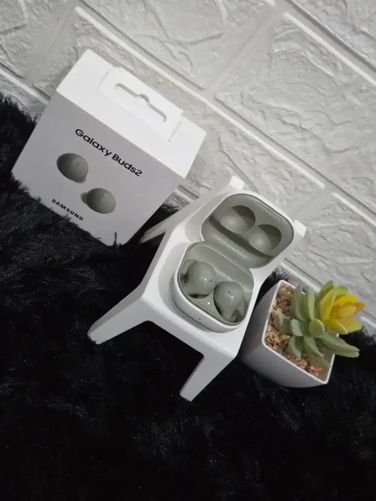 Samsung Buds 2 Hijau Mulus No Minus