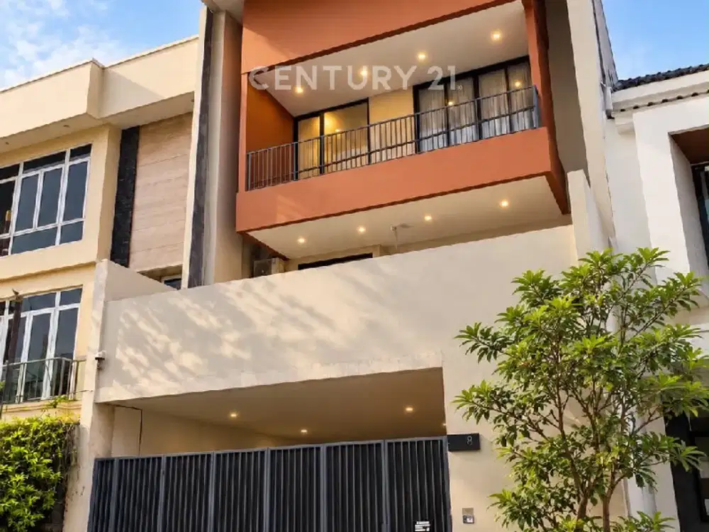 Rumah Dengan Emporio Arsitektur Di Pulomas